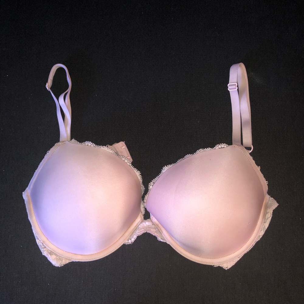 2 Victoria’s Secret Bras